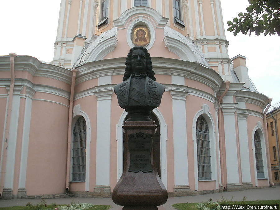 Памятник Головину у Андреевского собора. Санкт-Петербург, Россия