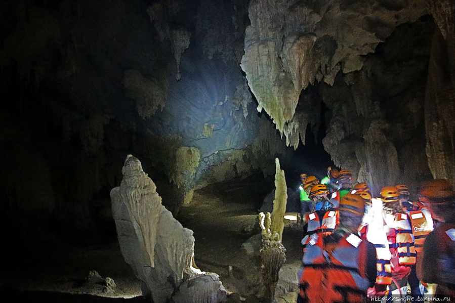 Полые скалы Вьетнама: Hung Ton — первый заплыв в подземелье Фонгня-Кебанг Национальный Парк, Вьетнам