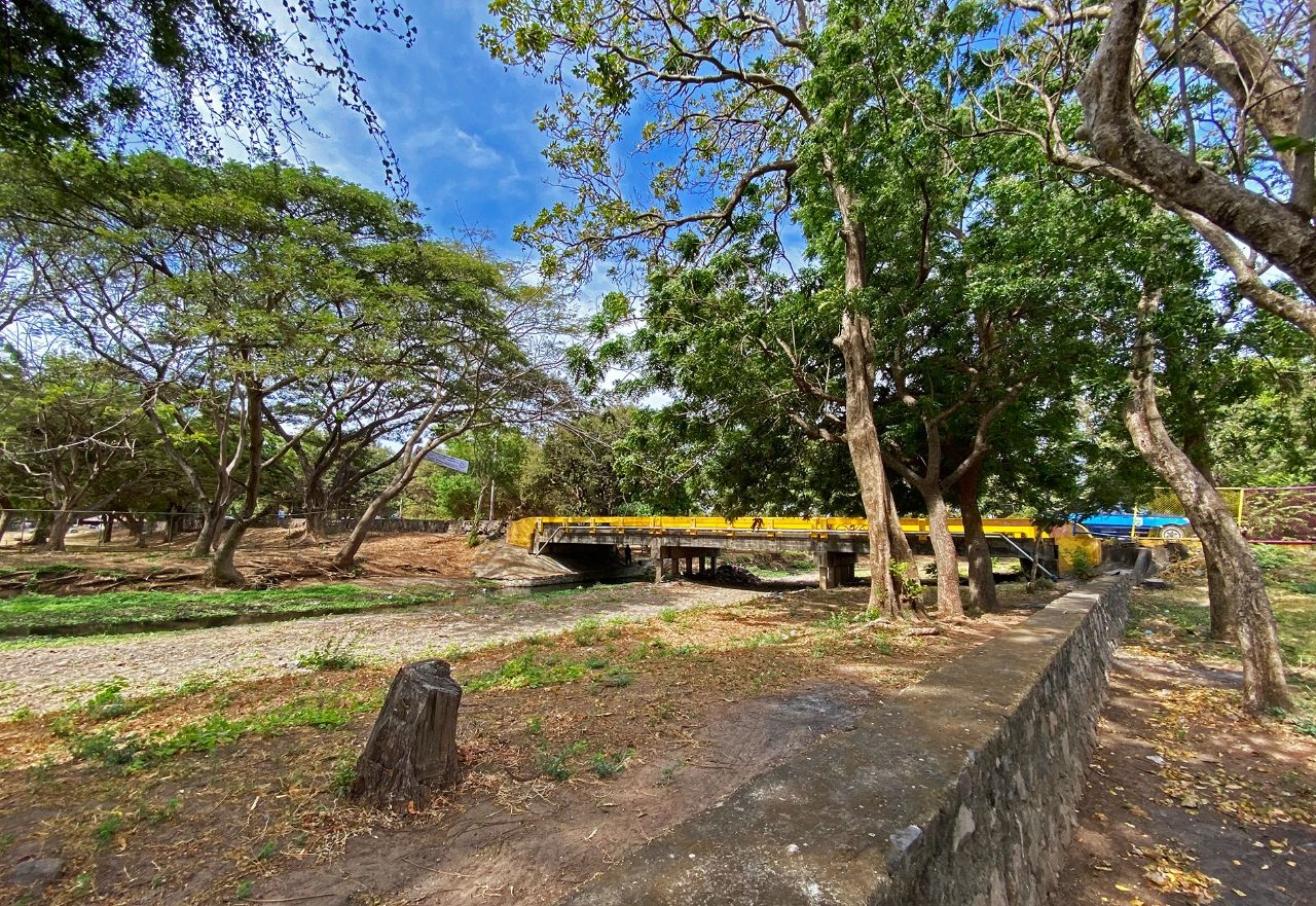 Парк Малекон и озеро Никарагуа Гранада, Никарагуа