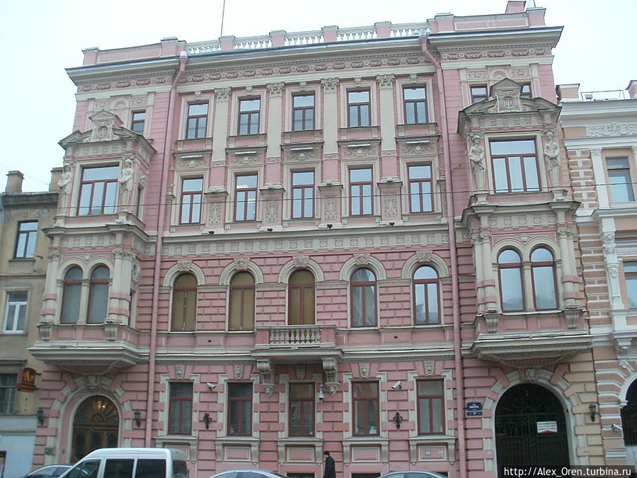 Дом Тузова (ул. Марата, 17) построен в 1895, арх. Иванов. Санкт-Петербург, Россия