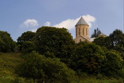 Мравалдзали. Храм св. Георгия