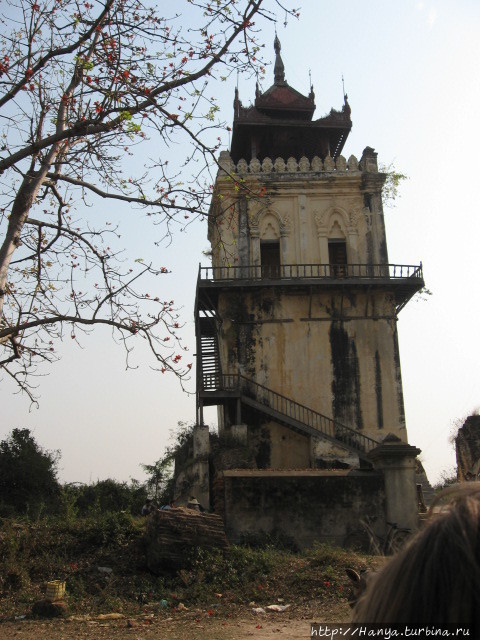 Nanmyin Watch Tower — падающая башня Авы Ава, Мьянма