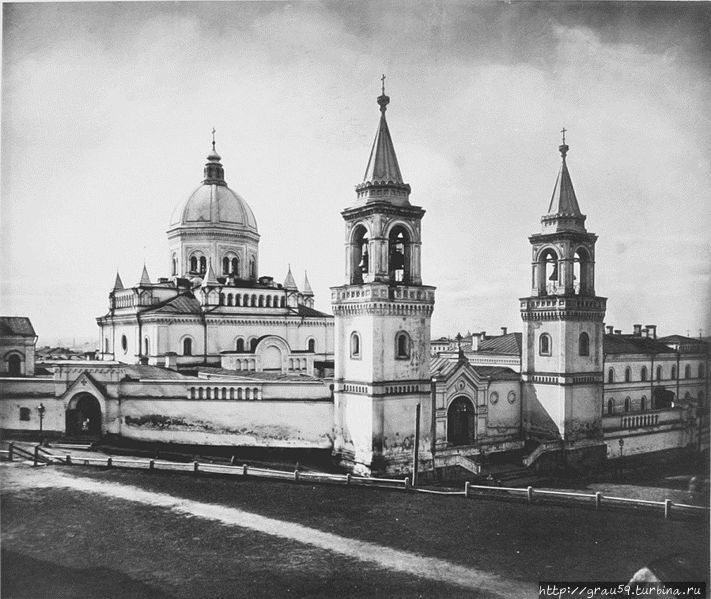 Ивановский монастырь в начале 1880-х годов (из Интернета). Москва, Россия