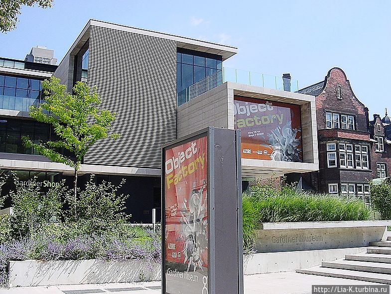 Новое здание Музея керамики получило награду как Лучший Коммерческий Архитектурный Объект 2006-го года. Торонто, Канада