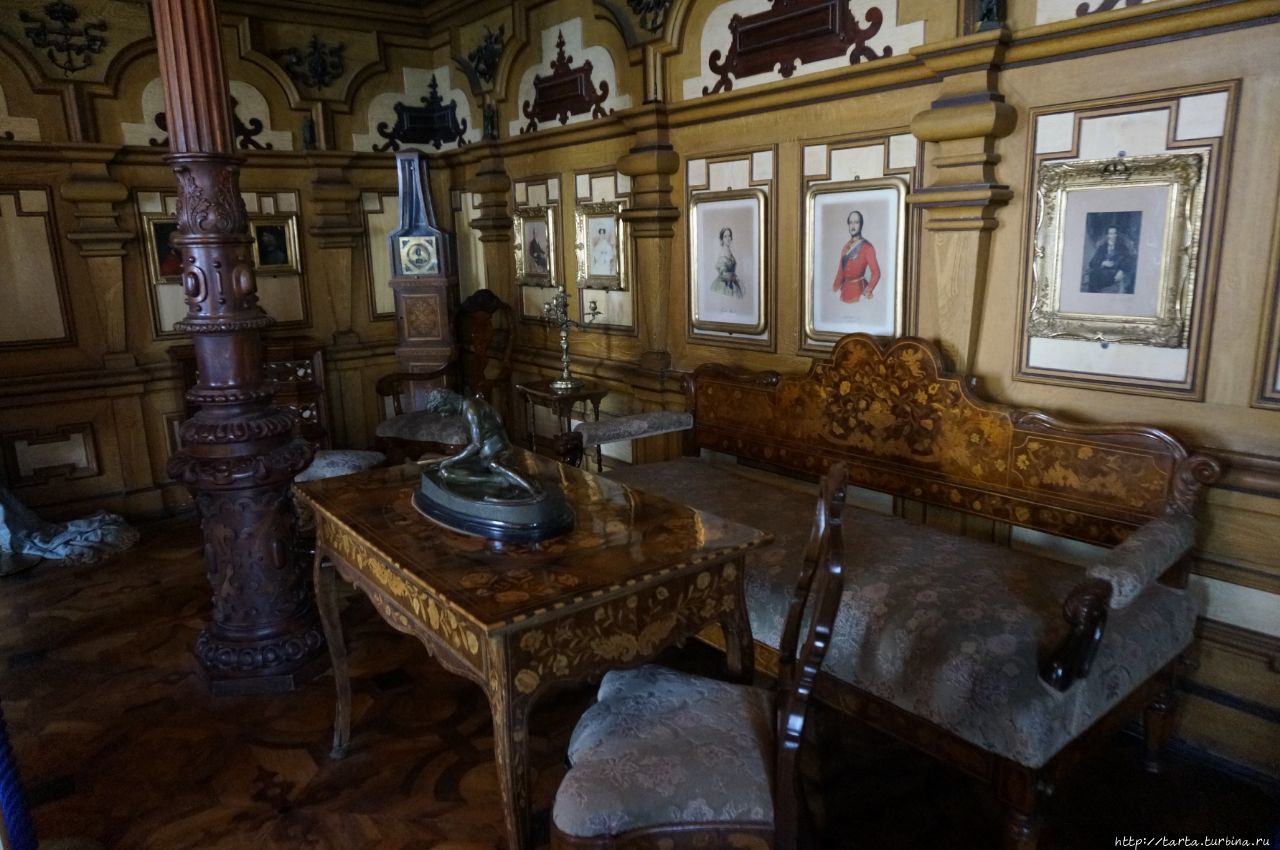 Замок Мирамаре Мирамаре, Италия Замок Мирамаре Мирамаре, Италия