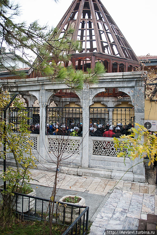 Мечеть и мавзолей Садреддина Коневи (Sadreddin Konevi Mausol Конья, Турция
