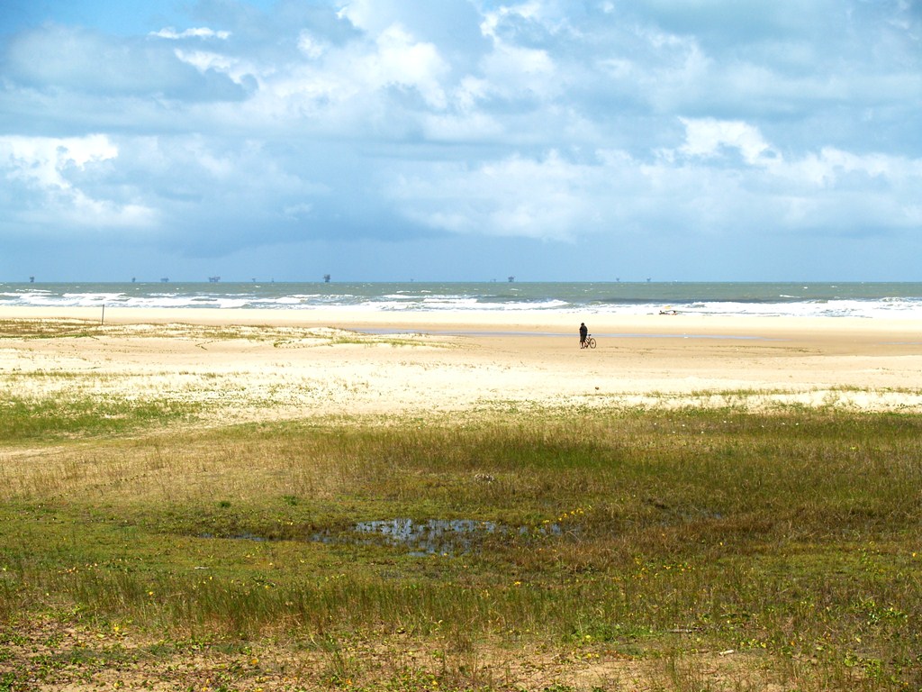 Пляж и набережные Аталайя Аракажу, Бразилия