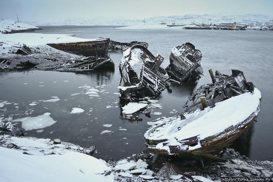 кладбище деревянных кораблей Териберка, Россия