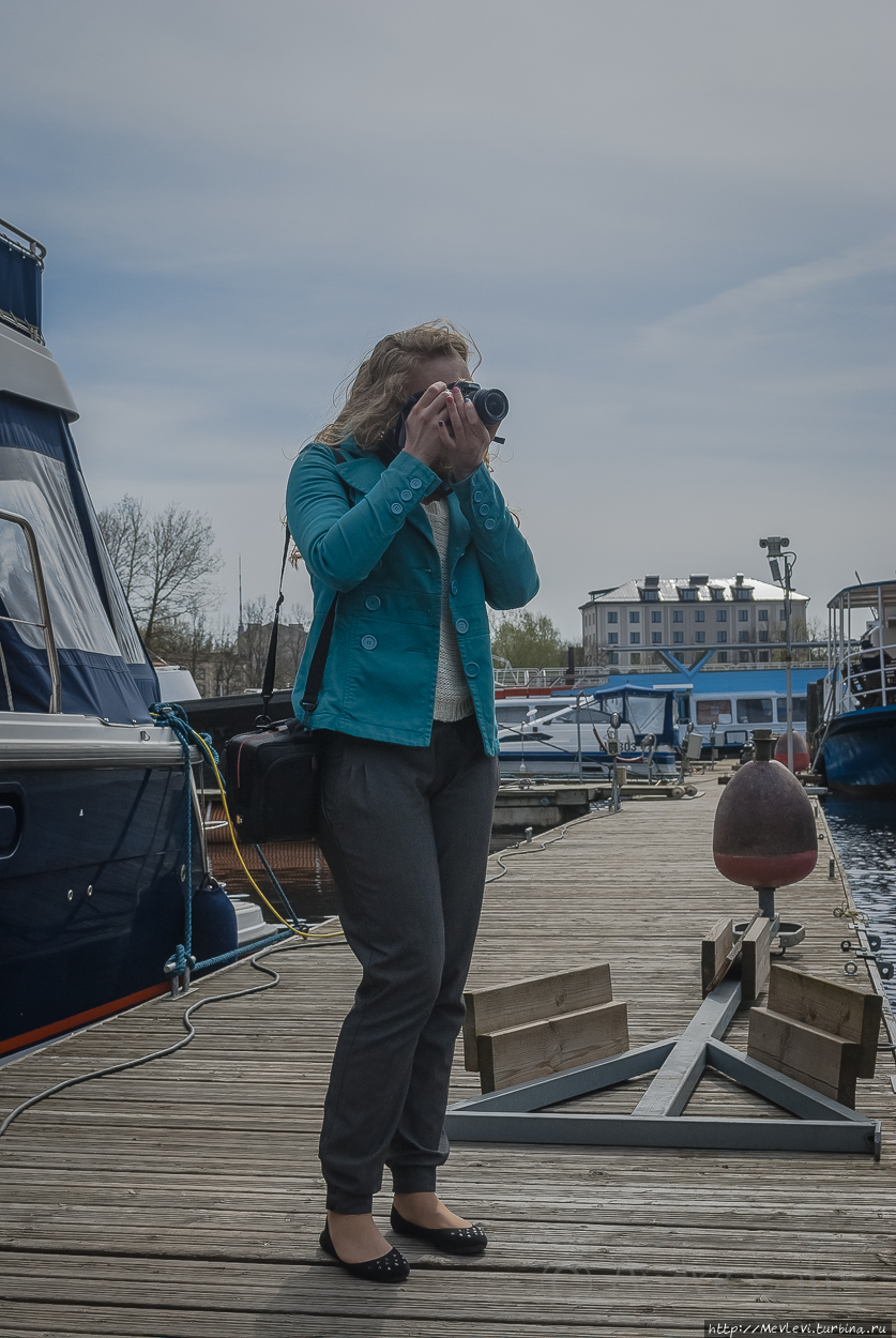 Красивые девушки, лодки, май месяц Рига, Латвия