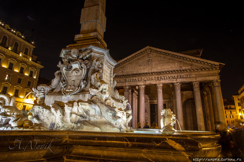 Фонтан Пантеона Рим, Италия