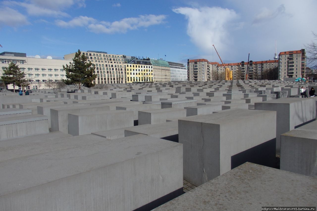 Мемориал памяти жертвам Холокоста в центре Берлина Берлин, Германия
