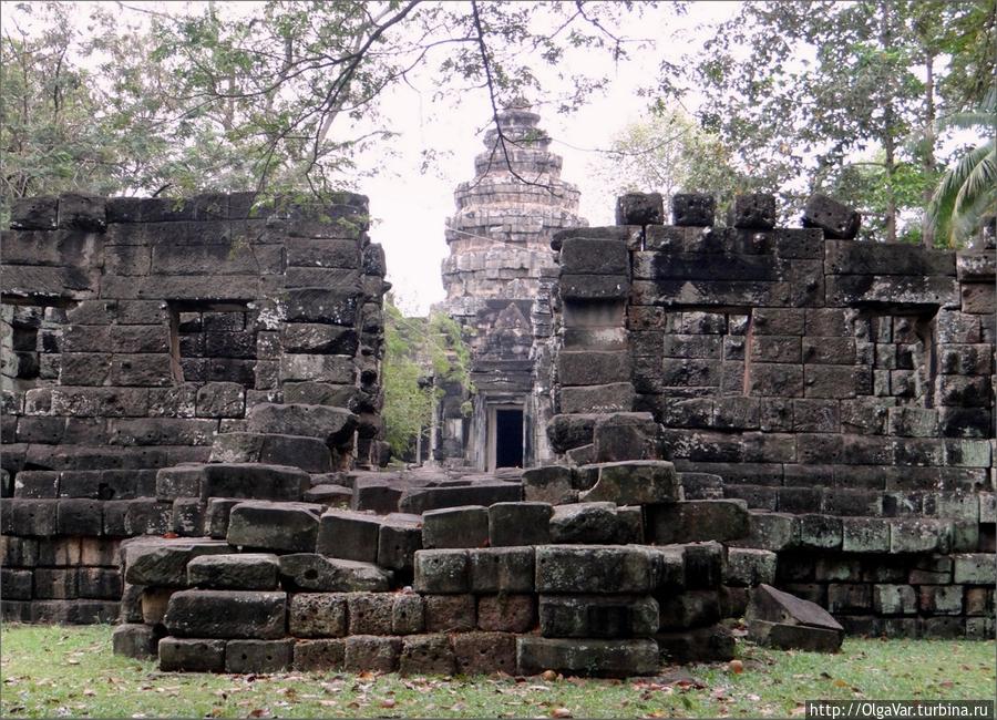 Деревенский храм в шаговой доступности Провинция Сиемреап, Камбоджа