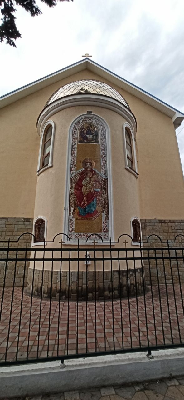 Церковь Святого Духа (новая) Адлер, Россия