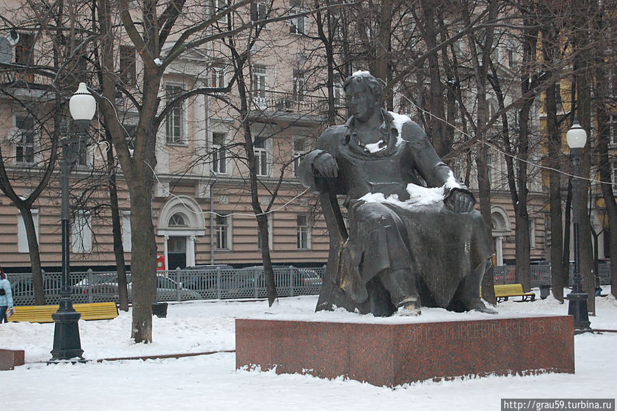 Памятник И.А.Крылову