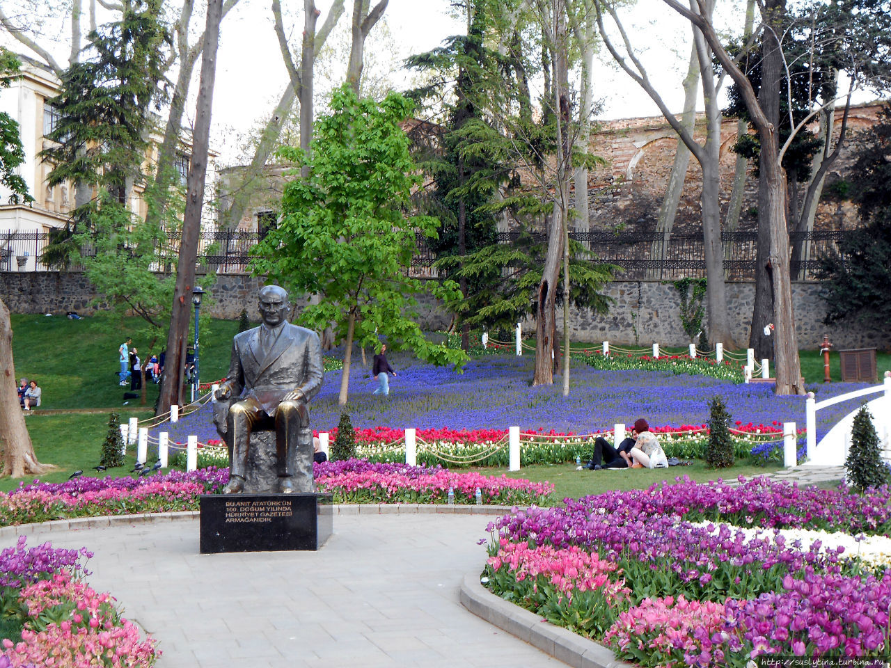 Памятник Ататюрку Стамбул, Турция