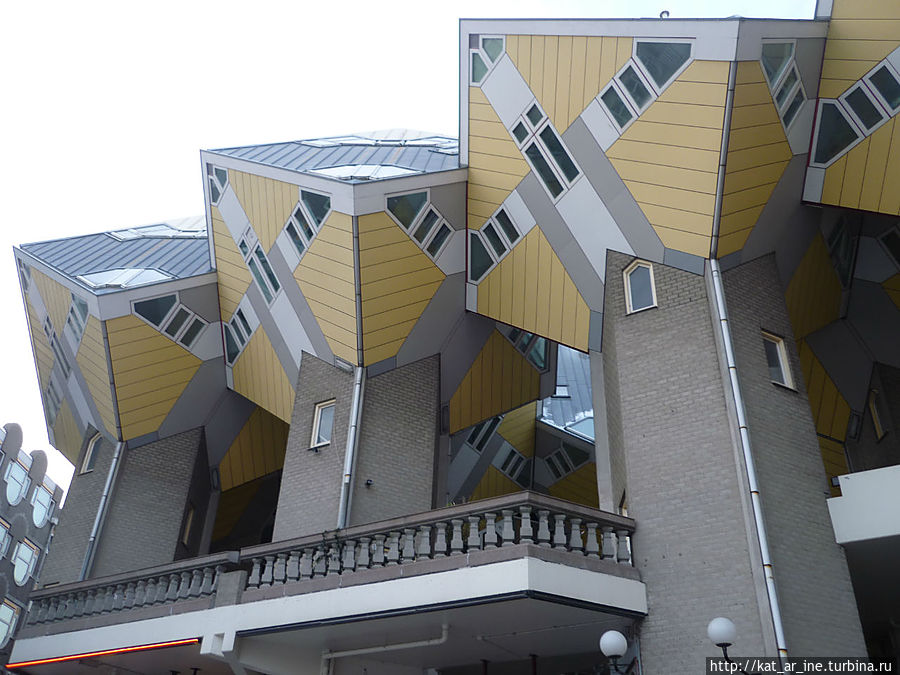 знаменитые Роттердамские кубические дома Роттердам, Нидерланды