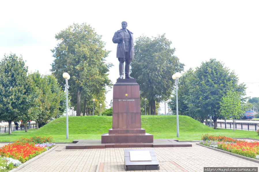 Памятник Заслонову