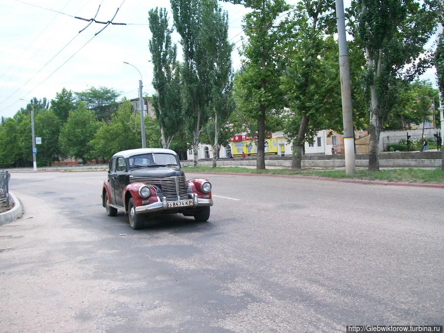 Керчь: город котов и старых автомобилей