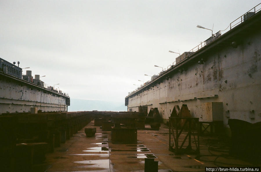 Порт Байкал. Кладбище кораблей. КБЖД Порт-Байкал, Россия