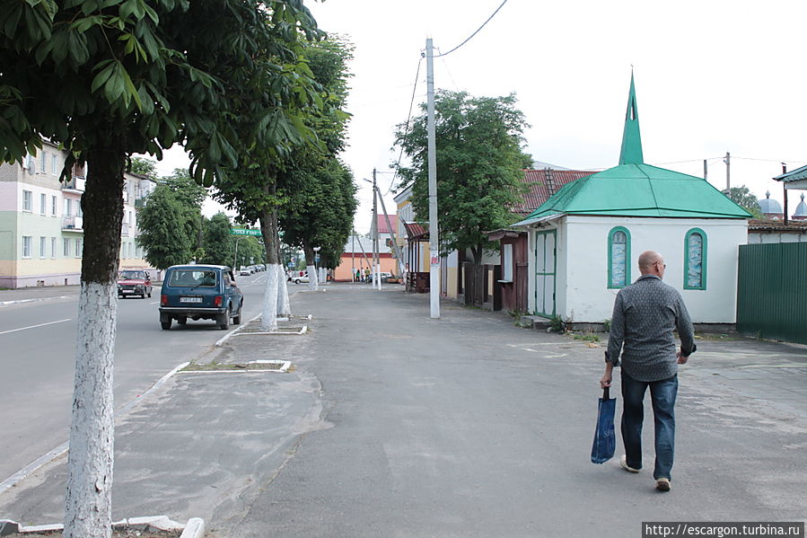 Улица Карла Маркса — одна из главных в городе...
типичное белорусское название...