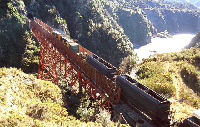 Виадук Staircase Gully. Отсканировано из книжки Греймаус, Новая Зеландия