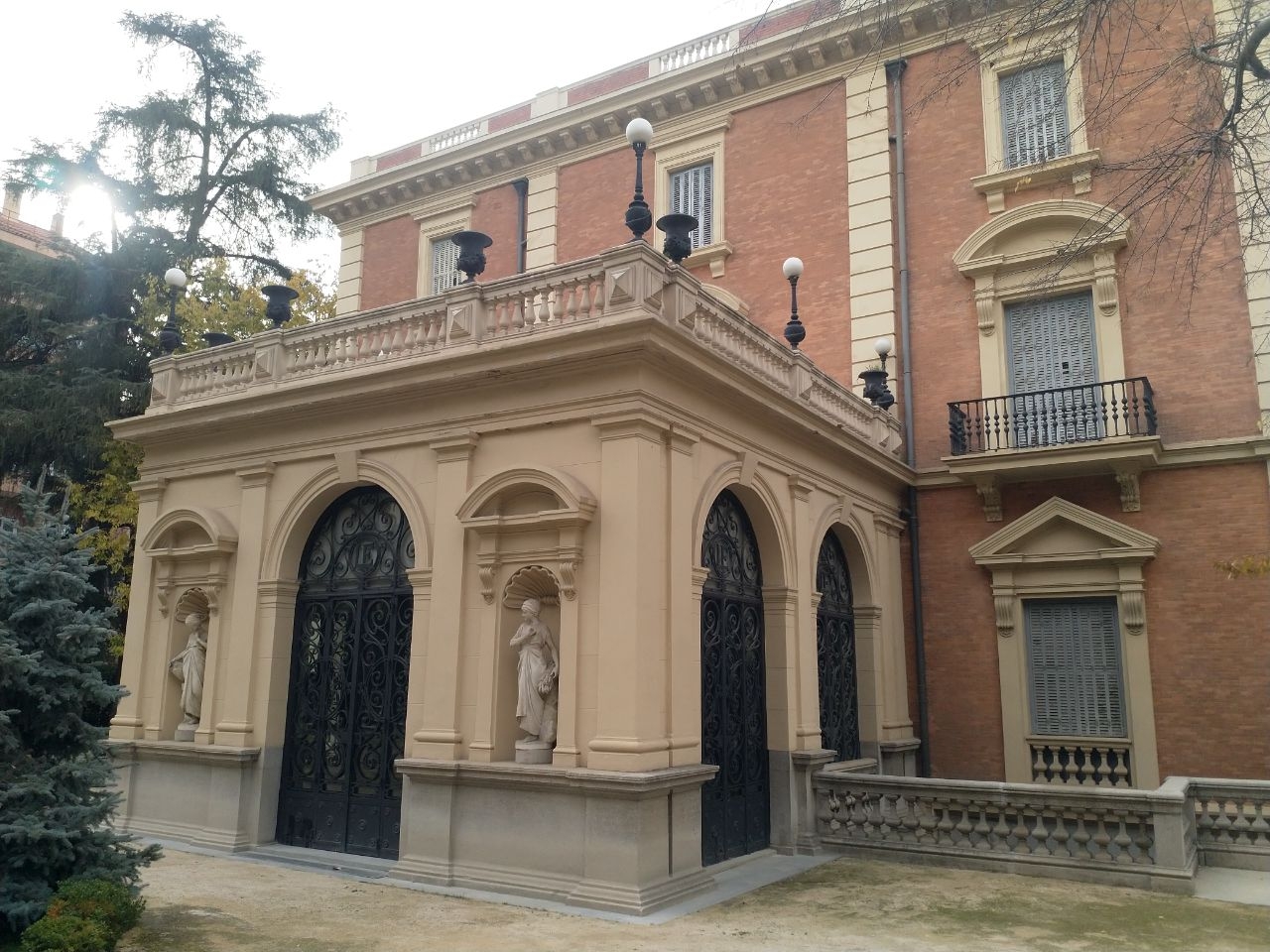 Музей Ласаро Гальдиано Мадрид, Испания