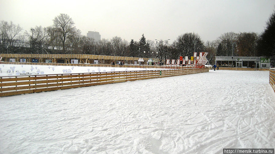 Зима, до свидания? Или закрытие сезона в парке Культуры Москва, Россия