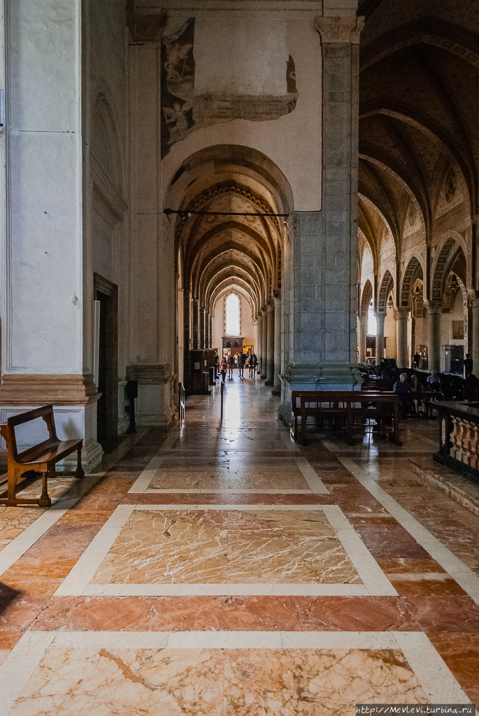Церковь и доминиканский монастырь в Милане Милан, Италия