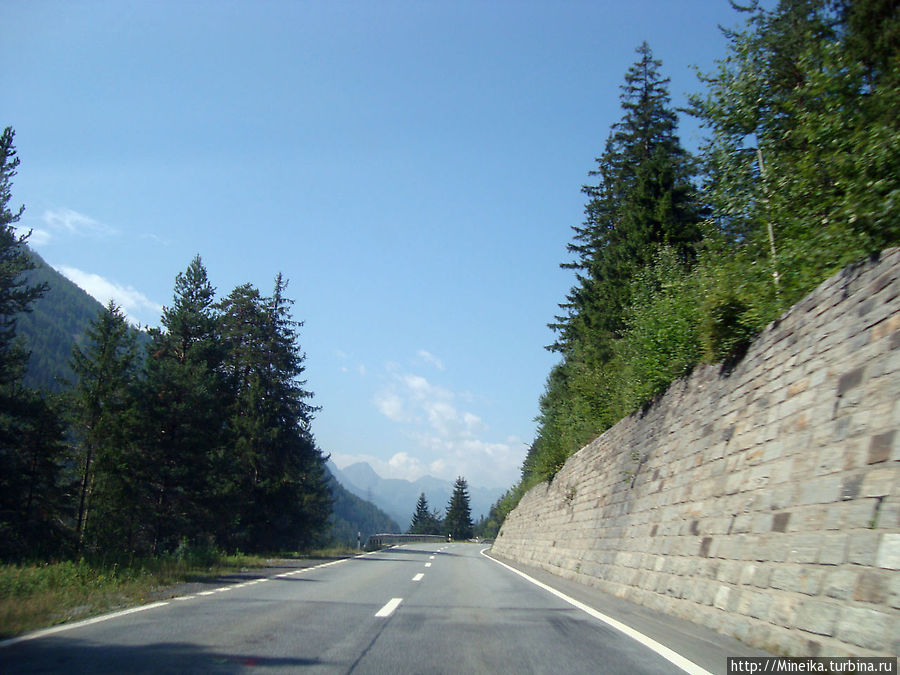По дороге на Санкт-Мориц Сан-Мориц, Швейцария