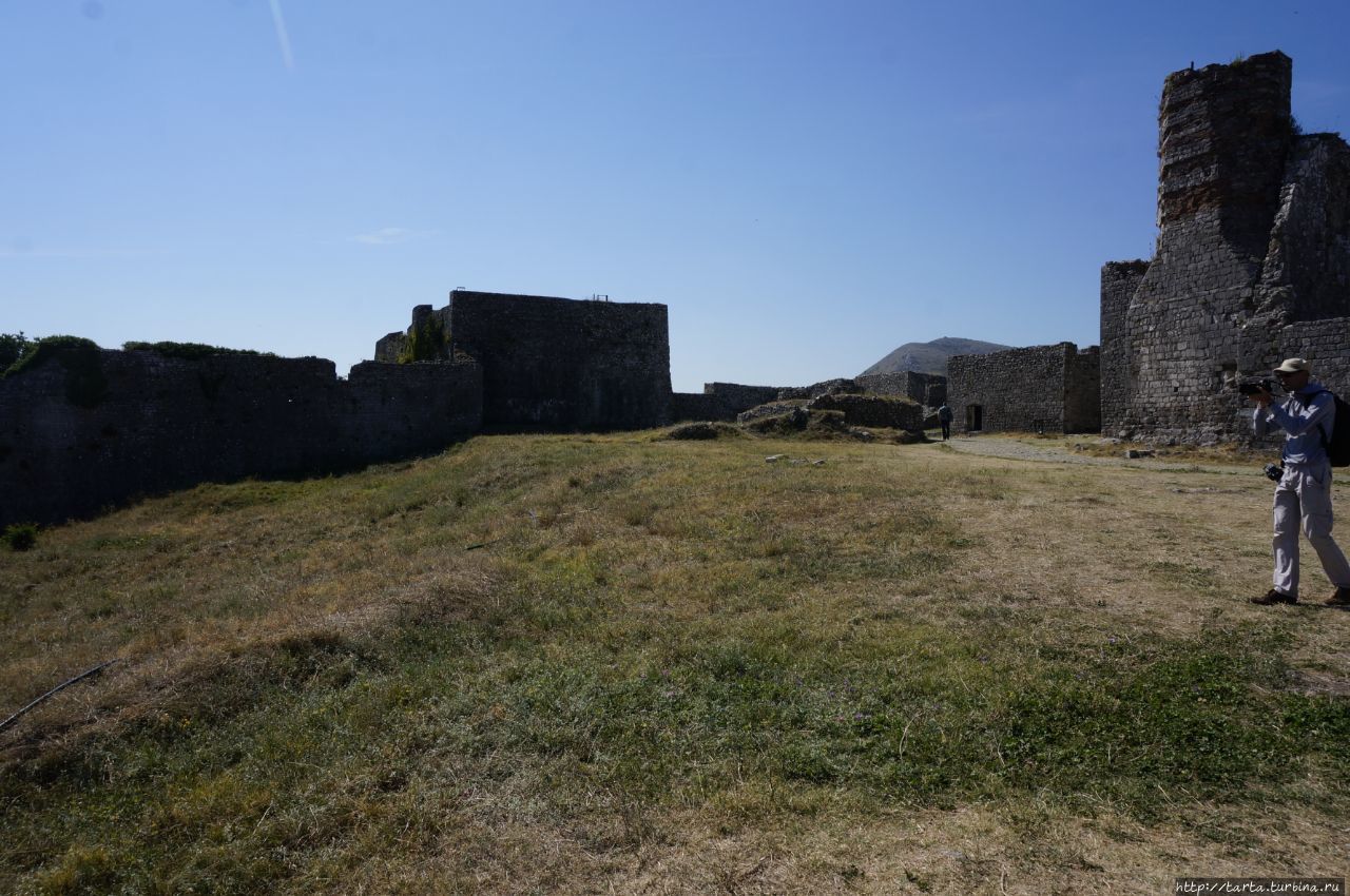 Шкодер проездом и крепость Розафа Шкодер, Албания Шкодер проездом и крепость Розафа Шкодер, Албания