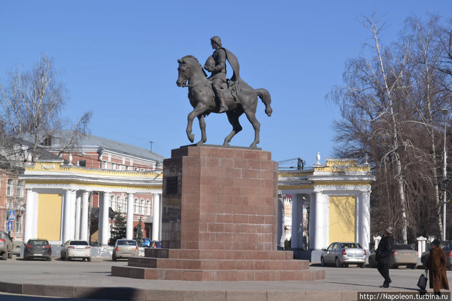 Памятник князю Олегу Рязанскому Рязань, Россия