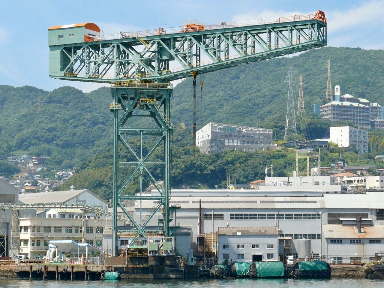Гигантский консольный кран в Нагасаки / Giant cantilever crane Nagasaki