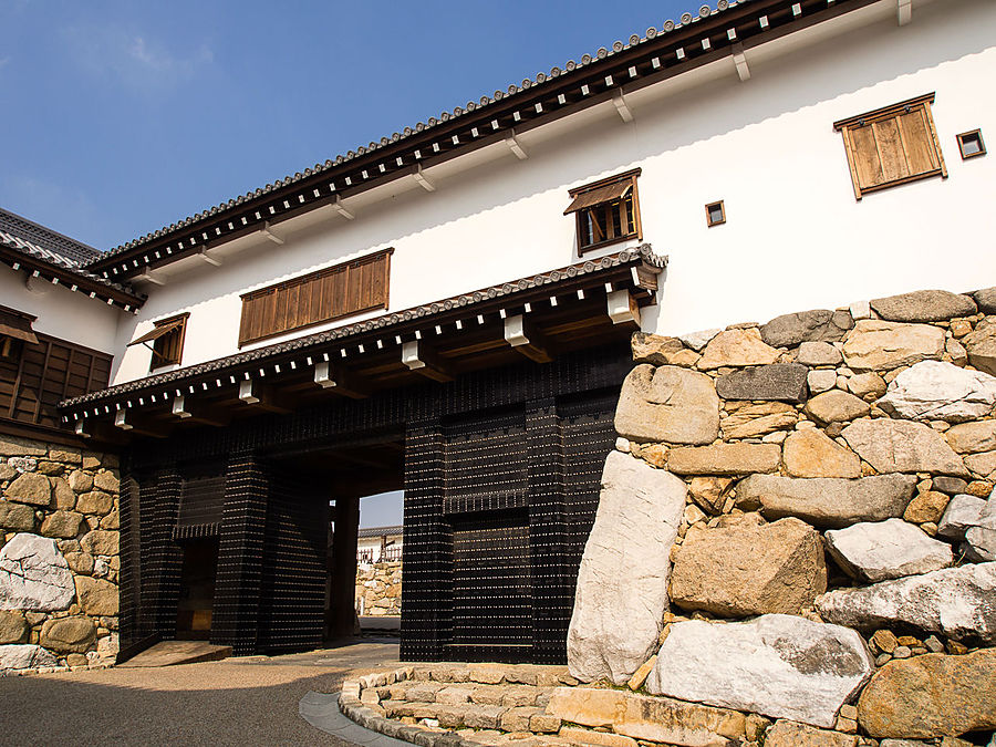 Главные ворота.