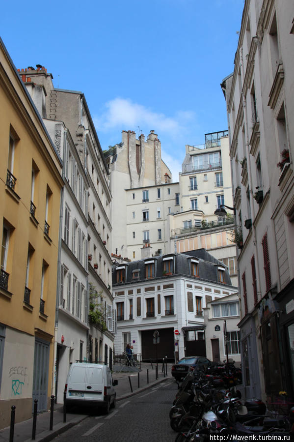 Монмартр — один из живописных кварталов Парижа Париж, Франция