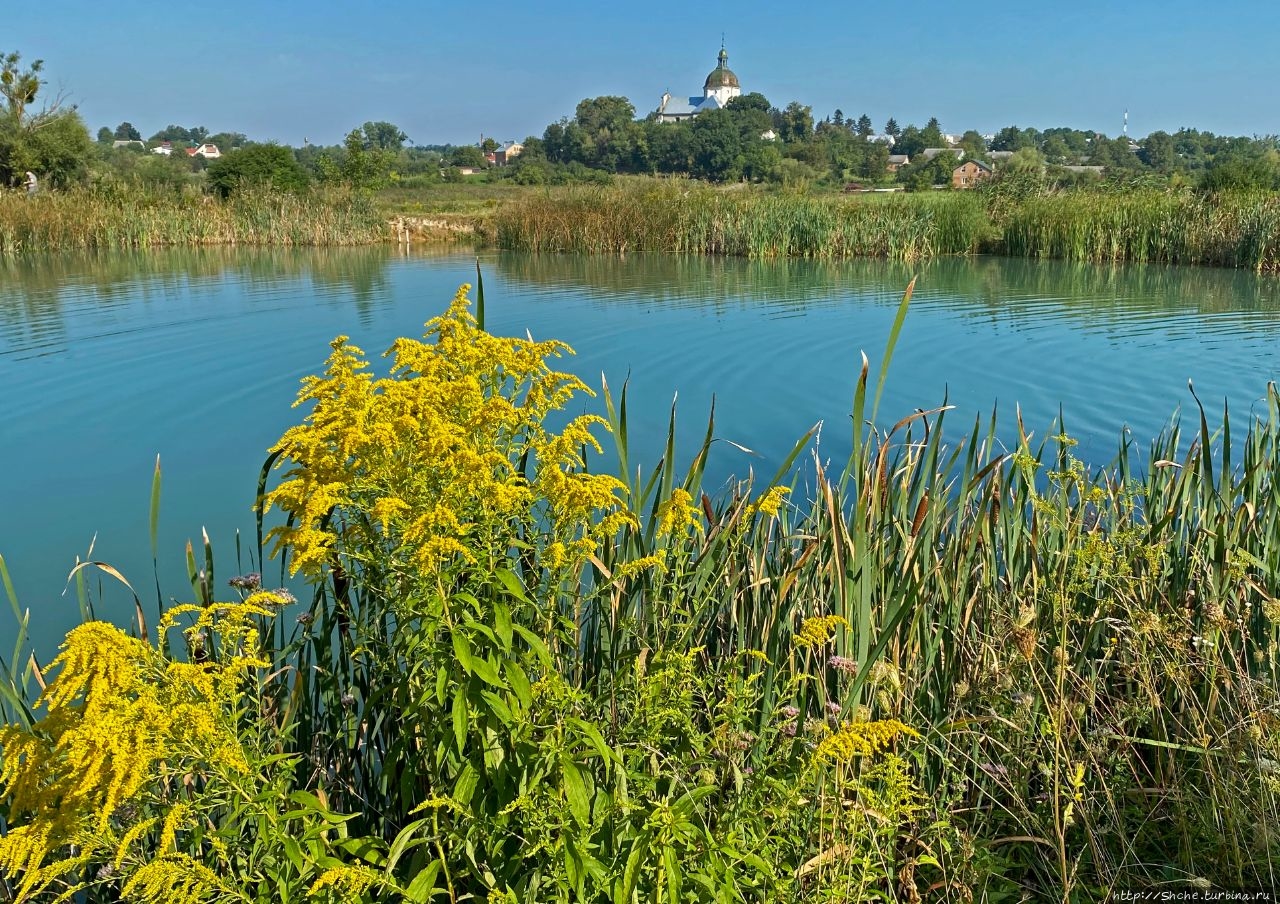 Милятинское озеро с гейзером Новый Милятин, Украина