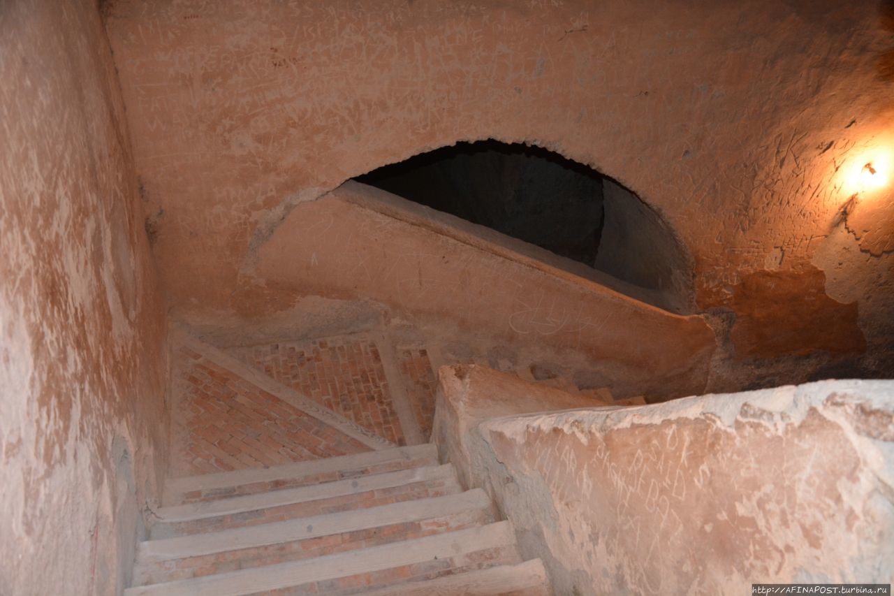 Тюрьма для христиан Мекнес, Марокко