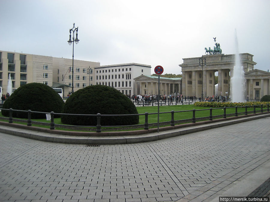 Парижская площадь Берлин, Германия