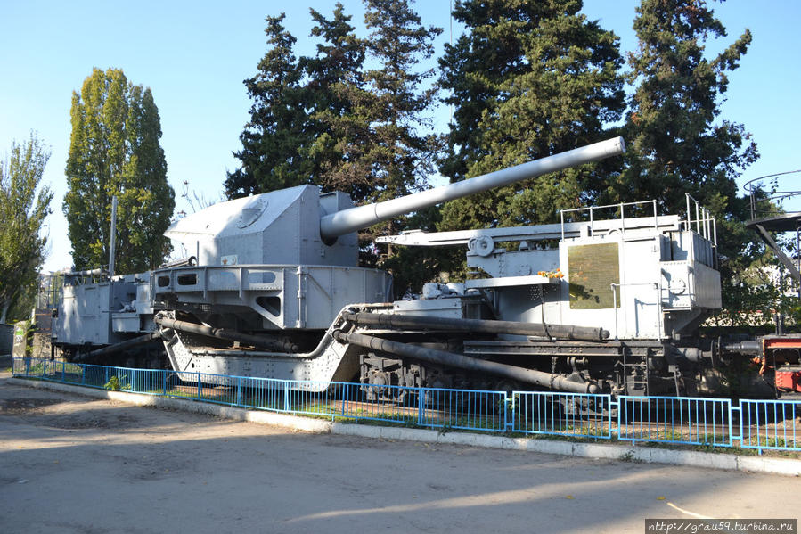 Паровоз ЭЛ-2500 и артиллер. установка 