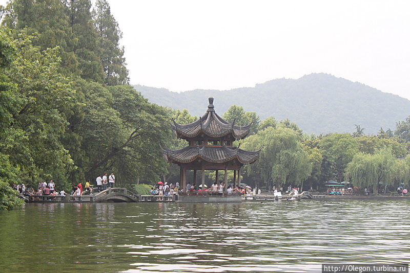 Озеро с купюры в один юань Ханчжоу, Китай