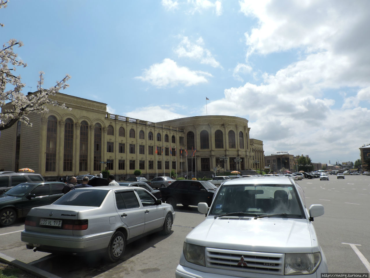 Авторынок Гюмри Армения
