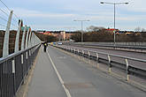 Что за мост такой, может кто-то спросит? Västerbron — самый длинный мост в городе, 600 м! Соединяет Сёдермальм и Риддархолмен. Говорят, что с него хорошо наблюдать за салютом, но это проверить не удалось.
С виду мост как мост :)