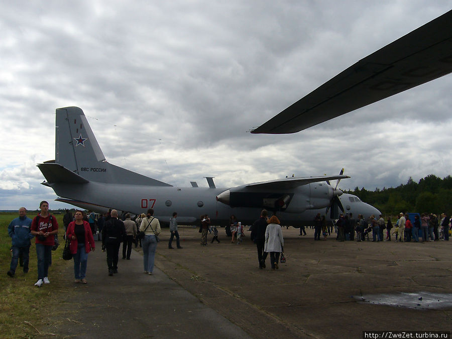 Небо — их дом Пушкин, Россия