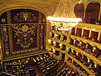 Одесский оперный театр великолепен.