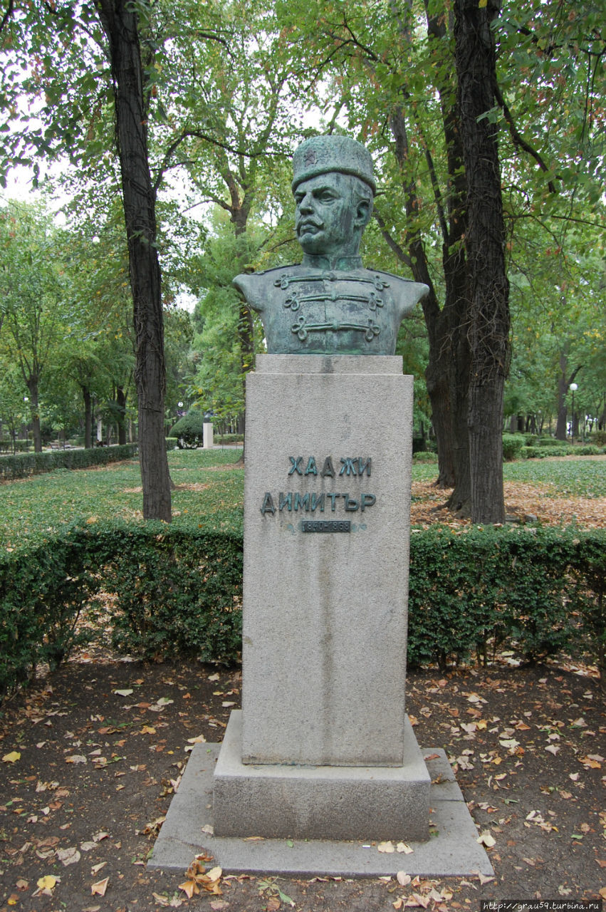 Памятник Хаджи Димитру Бургас, Болгария