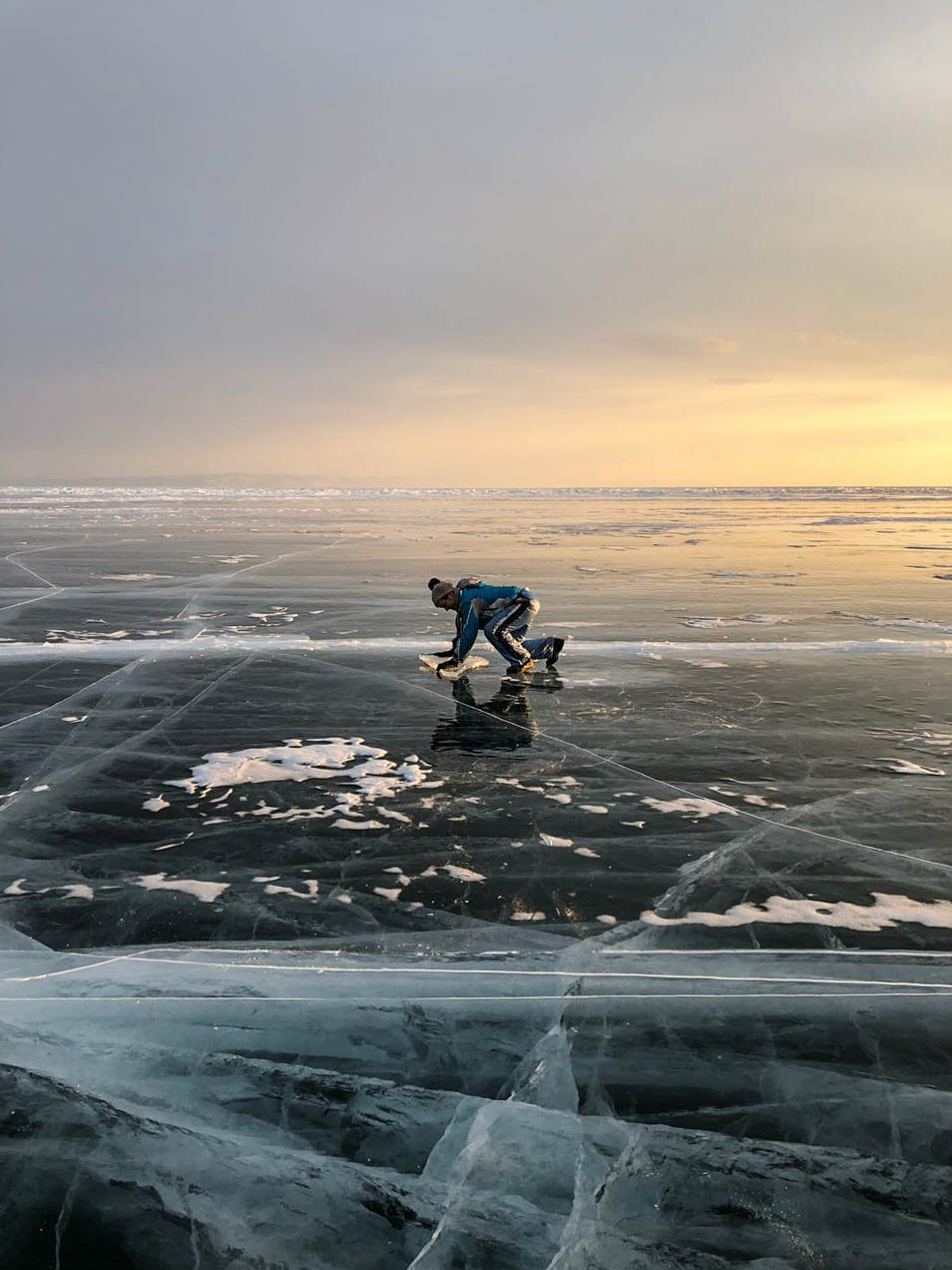Байкал. Падь Идибэ. Катание на льдинах озеро Байкал, Россия