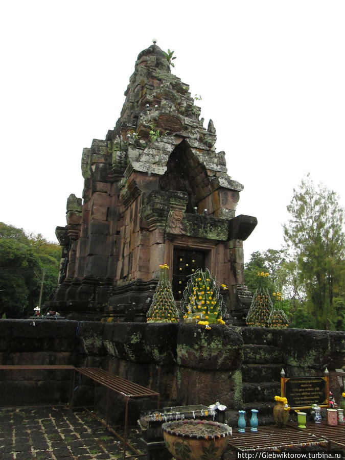 Stupa Phrathat Narai Cheng Weng Сакон-Накхон, Таиланд