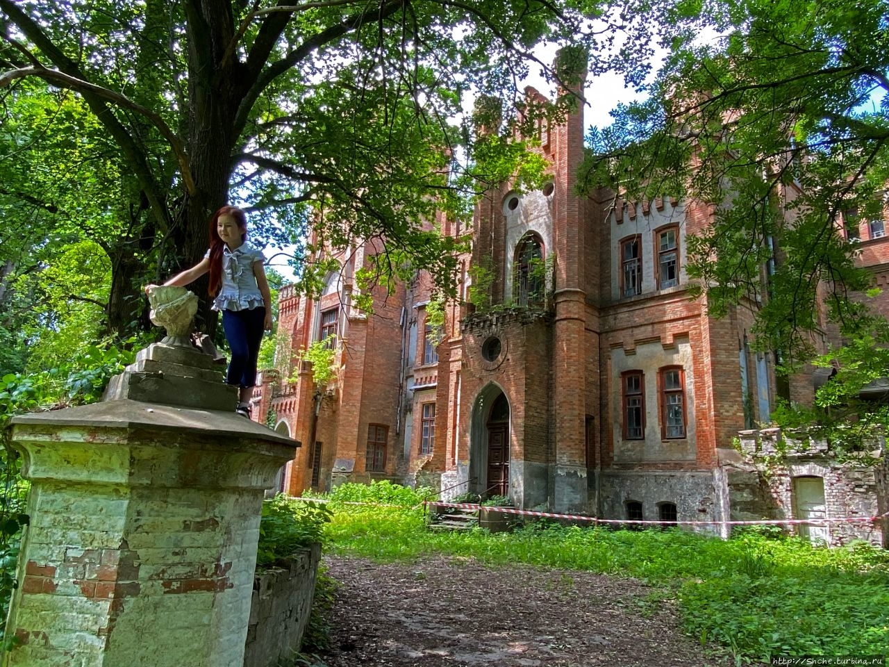Усадьба Даховских Леськово, Украина