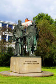 Памятник астрологам и астрономам Тихо Браге и Иоганну Кеплеру