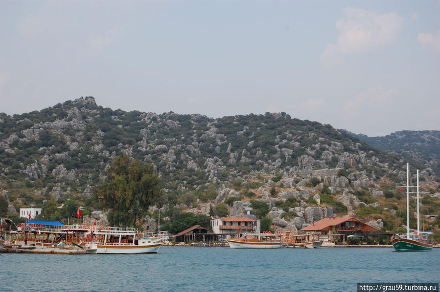 Порт для начала небольшого морского путешествия Учаыз, Турция