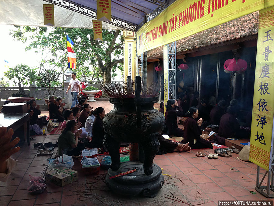 Буддийский центр у пагоды Ханой, Вьетнам